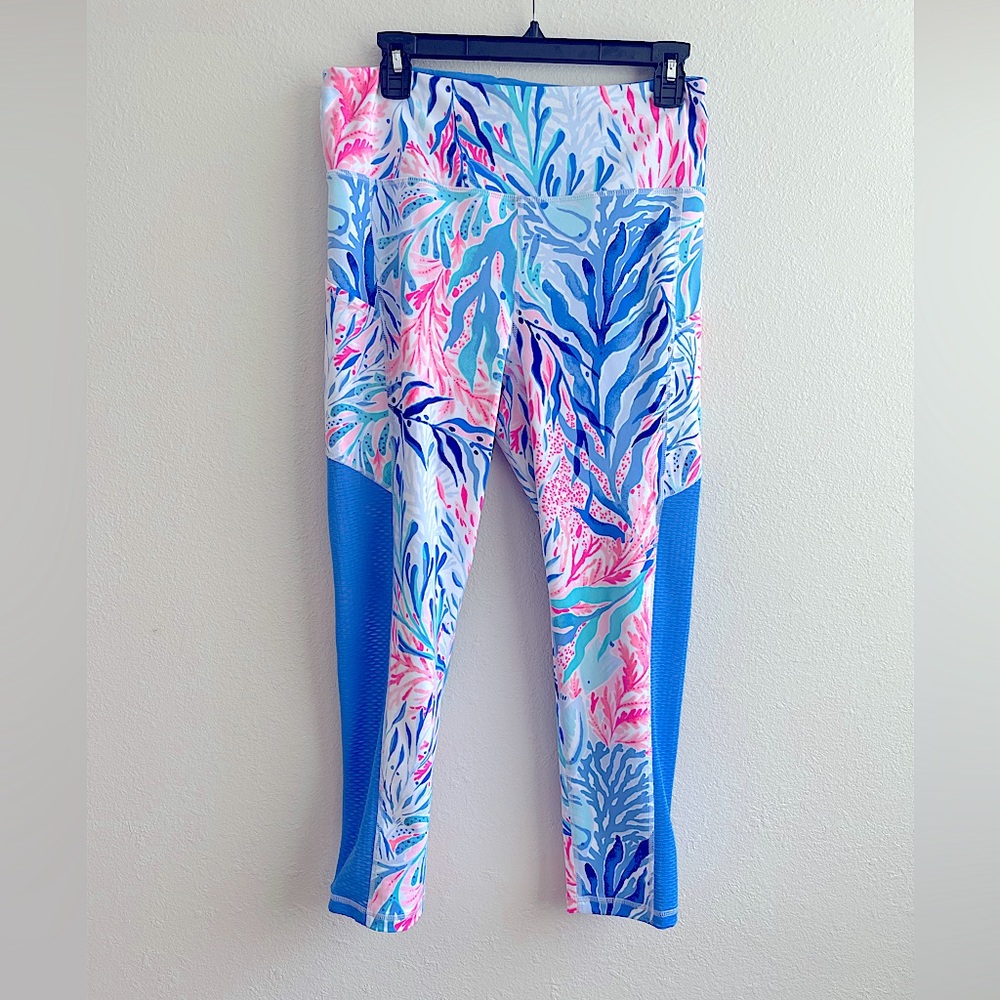 Never worn Lilly Pulitzer leggings, size large, athletic wear